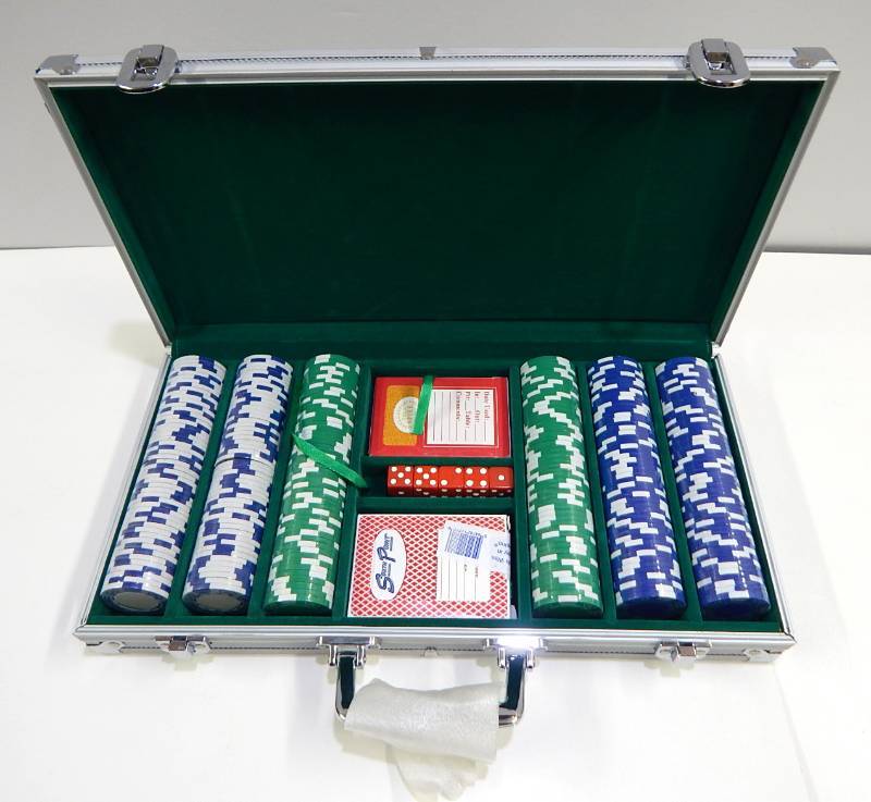 lot 6 image: 300 Chip Aluminum Poker Chip Case with Playing Cards and Dice