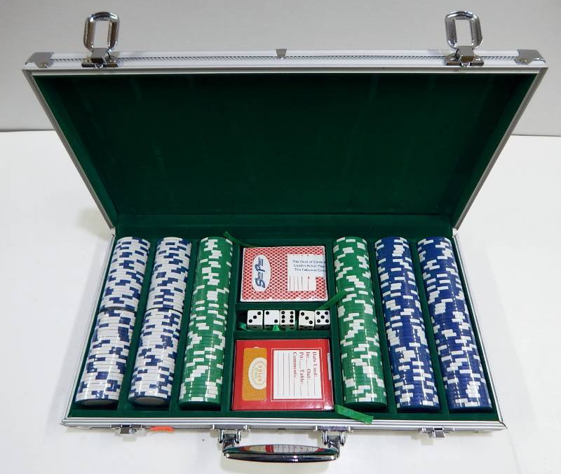 lot 9 image: 300 Chip Aluminum Poker Chip Case with Playing Cards and Dice