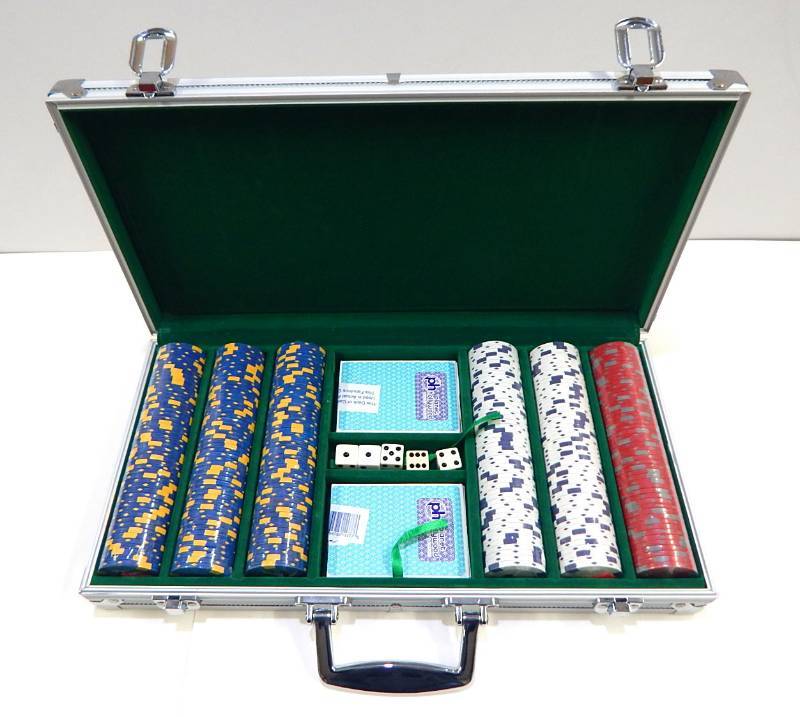 lot 34 image: 300 Chip Aluminum Poker Chip Case with Playing Cards and Dice
