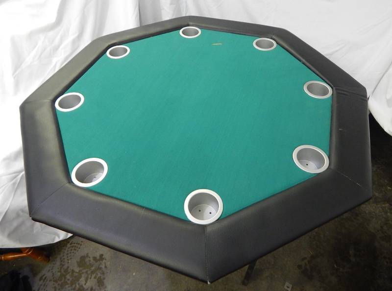lot 102 image: Four to Eight Player Gaming Table
