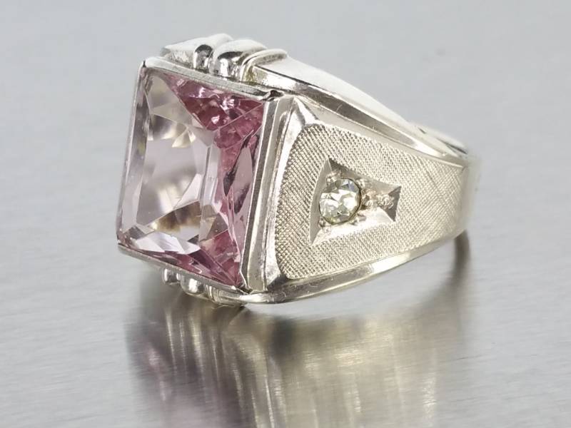 Ladies Light Purple Amethyst Estate Ring in Sterling Silver