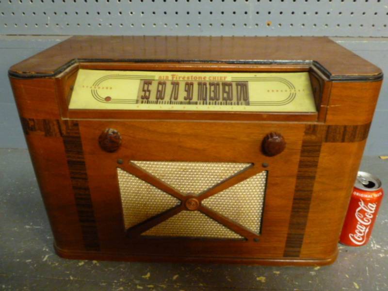 Vintage Tube Radio