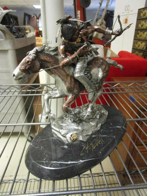 lot 918 image: LEGENDS LE, HAND SIGNED,  CRAZY HORSE PURSUED SCULPTURE BY C.A. PARDELL