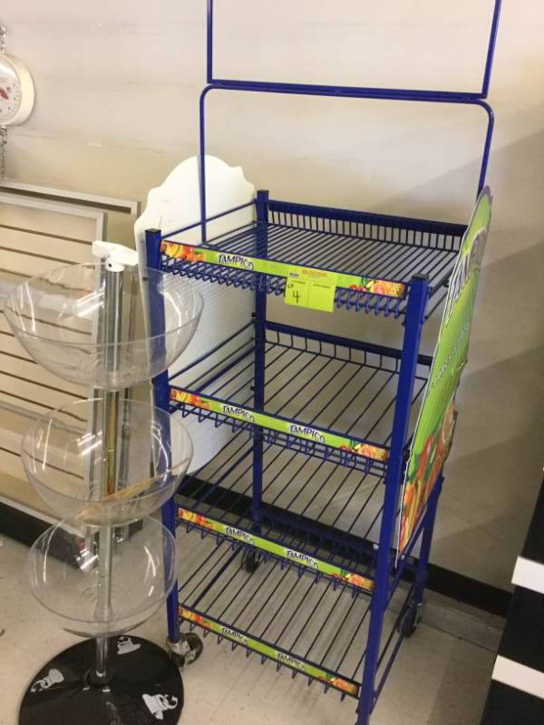 lot 4 image: Merchandising Display Units