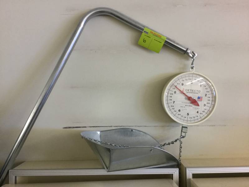 lot 6 image: Produce Scale
