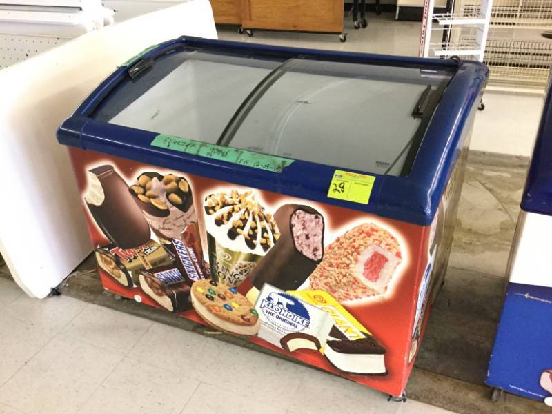 lot 28 image: Novelty Freezer