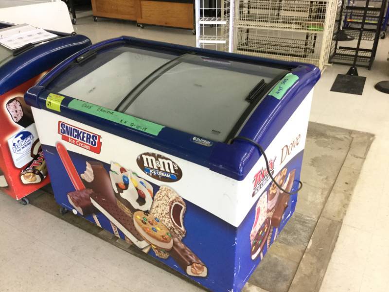 lot 29 image: Novelty Freezer
