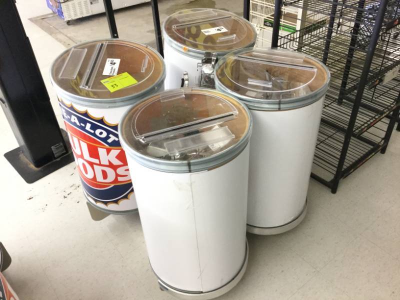 lot 33 image: Bulk Dry Food Merchandisers