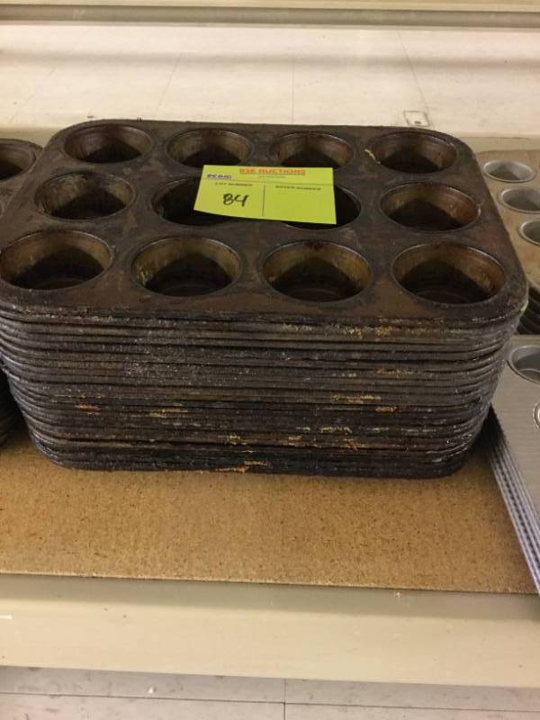 lot 84 image: Muffin Pans