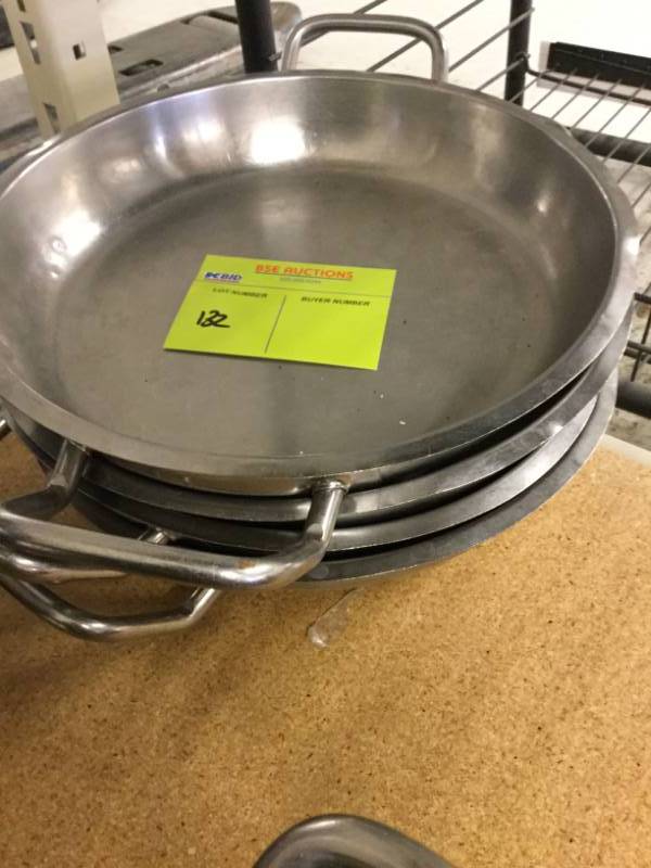 lot 132 image: Misc Bowls