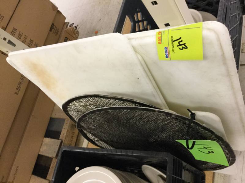 lot 143 image: Misc backing pan and cutting boards