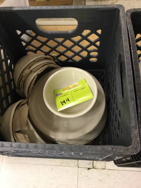 lot 144 image: Dinner Plates and Bowls