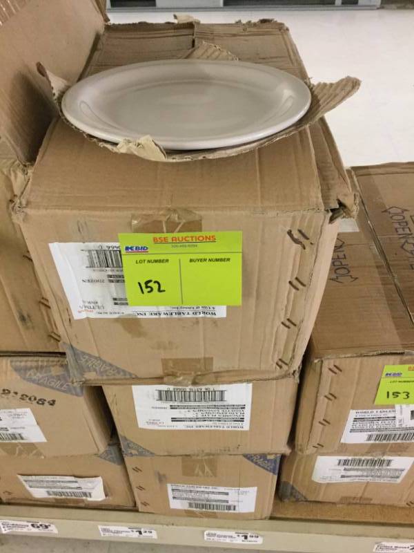 lot 152 image: Dinner Plates