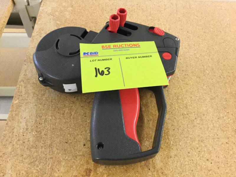 lot 163 image: Price Tag Gun