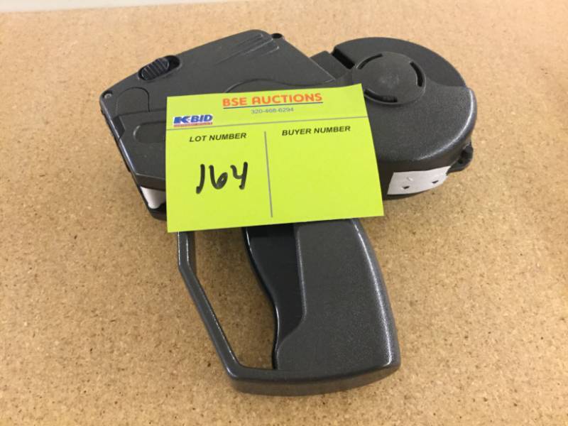 lot 164 image: Price Tag Gun