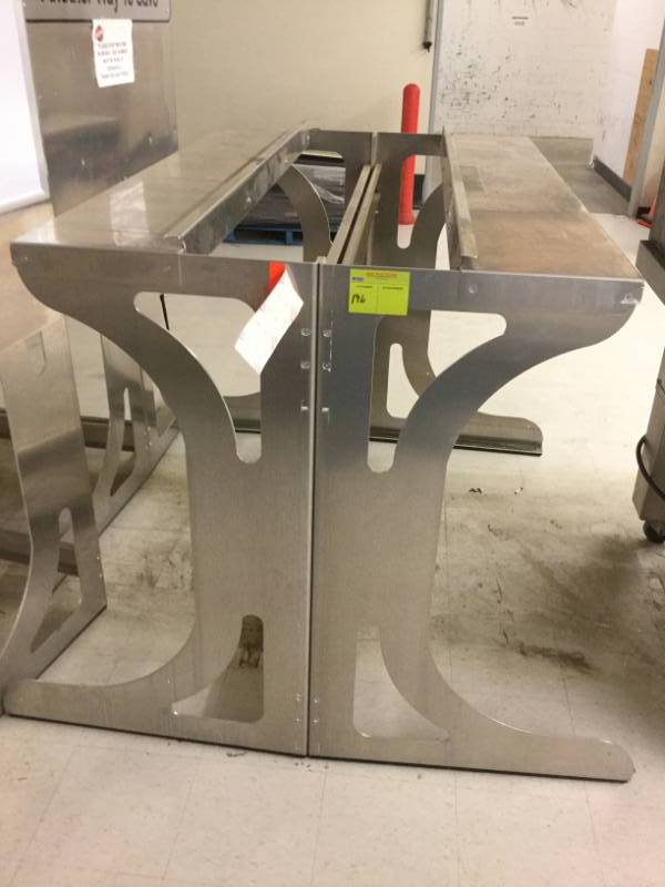 lot 196 image: Misc Aluminum Merchandiser