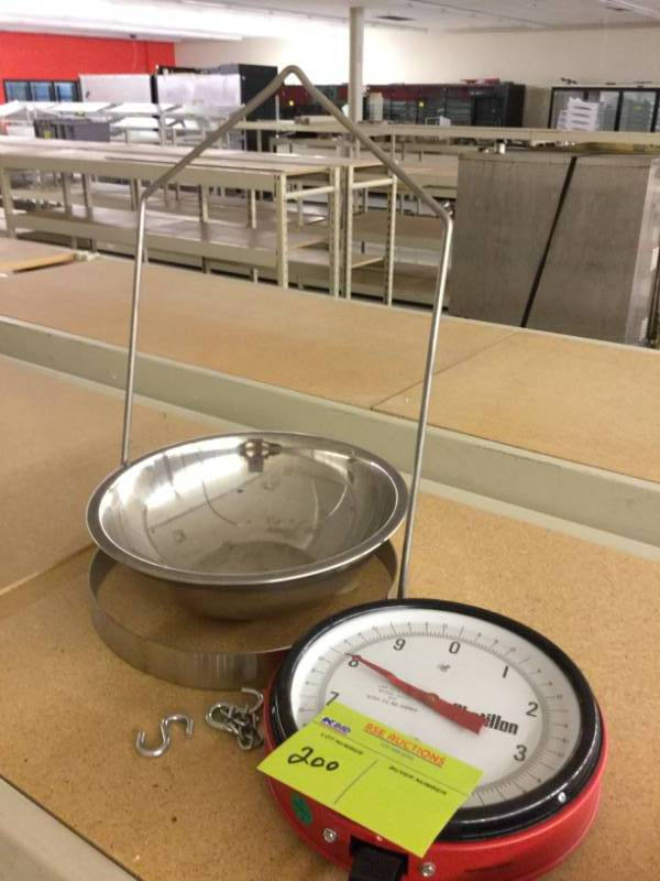 lot 200 image: Hanging Scale