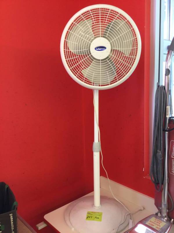 lot 247 image: Fan