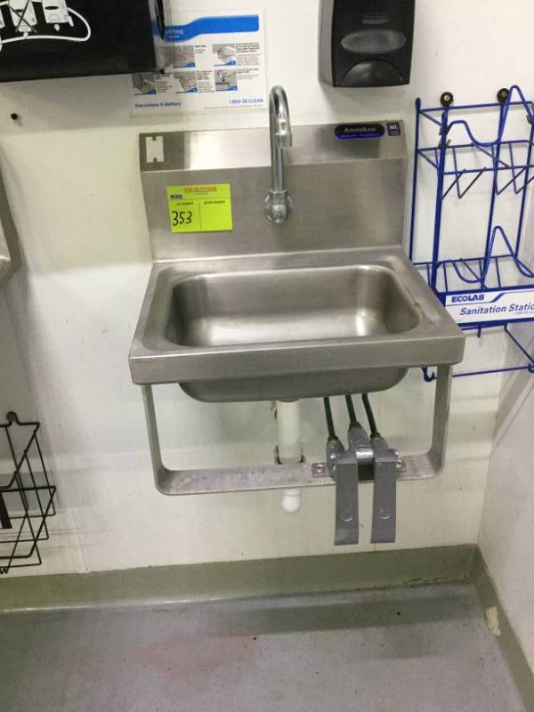 lot 353 image: Knee Operated Hand Sink