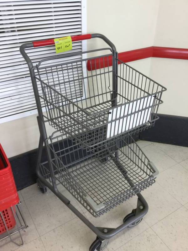 lot 405 image: Shopping Cart