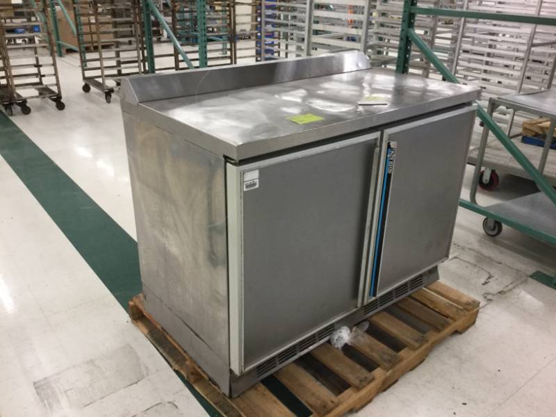 lot 421 image: Refrigerated Undercounter Work Top Cooler