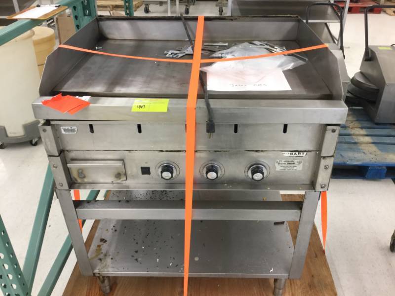 lot 469 image: 36 Flat Griddle