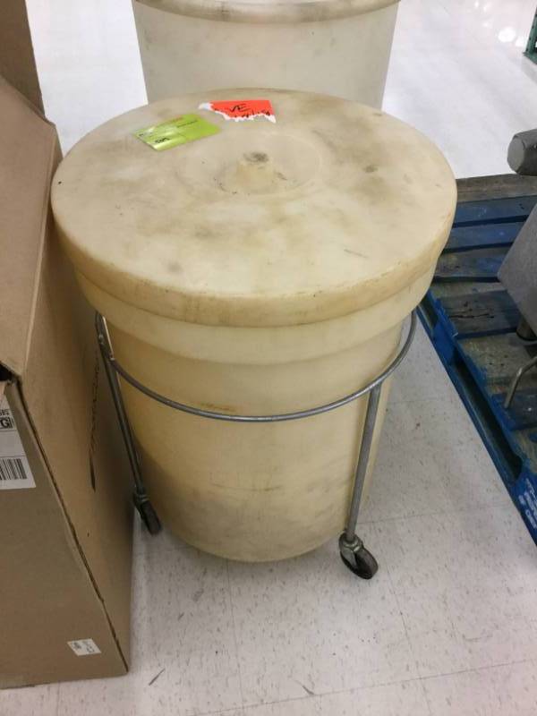 lot 509 image: Bulk Food Storage Container