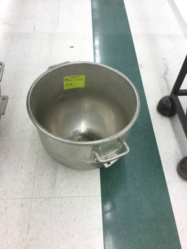 lot 524 image: 40 Qt Planetary Mixer Bowl