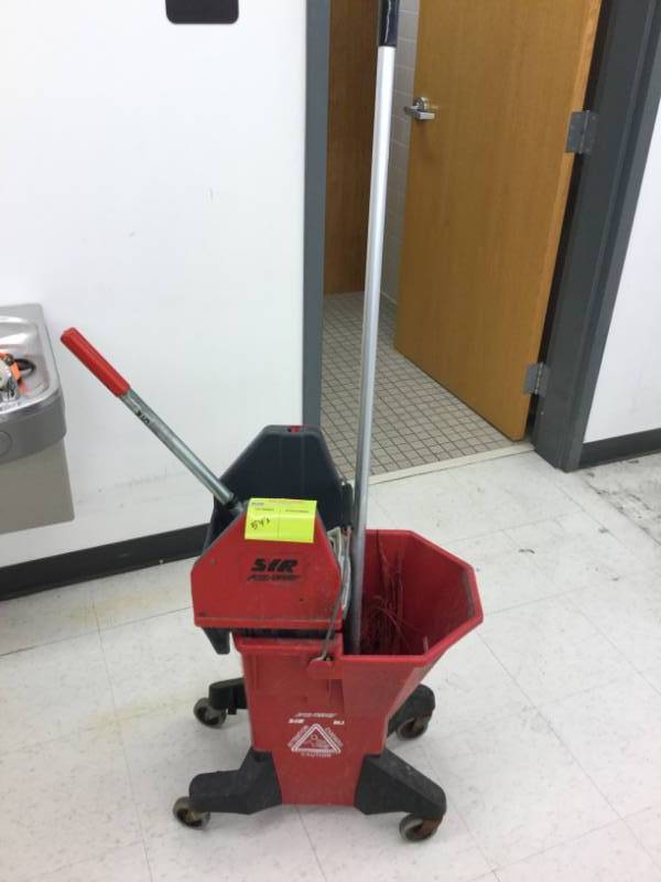 lot 543 image: Mop & Mop Bucket
