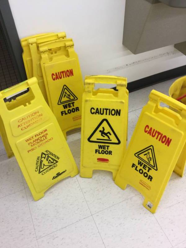 lot 545 image: Wet Floor Signs
