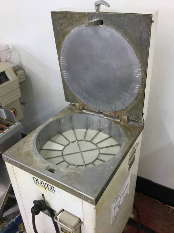 lot 549 image: Olivere Dough Cutter