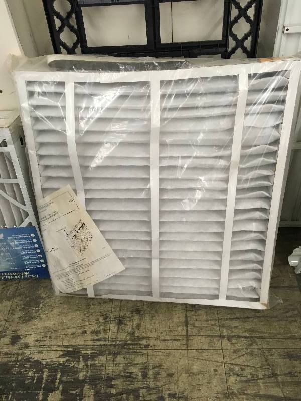 lot 32 image: Air Filters