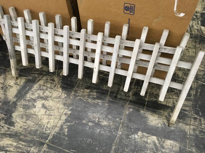 lot 22 image: White Picket Fences