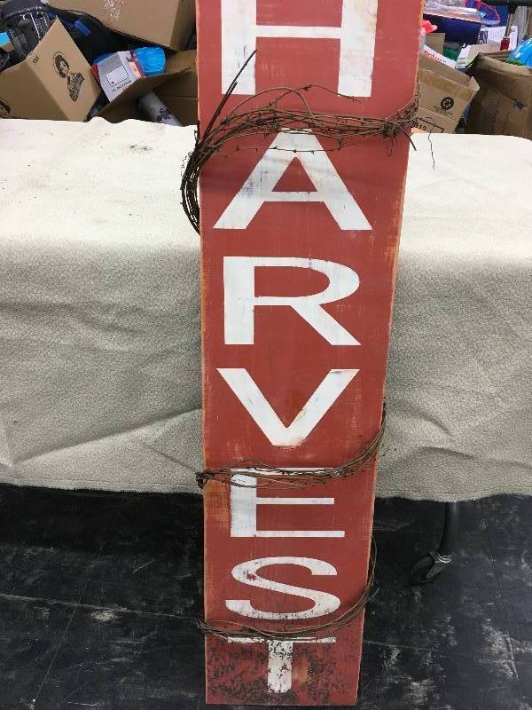 lot 7 image: Harvest Sign