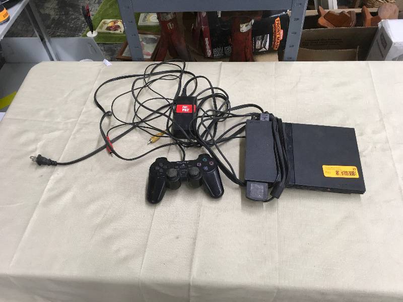 lot 19 image: PS2