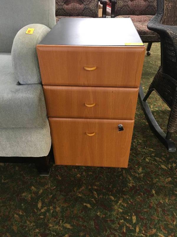 lot 171 image: Filing Cabinet