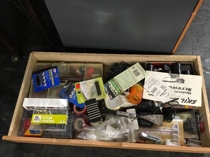 lot 183 image: Box Of Misc Items