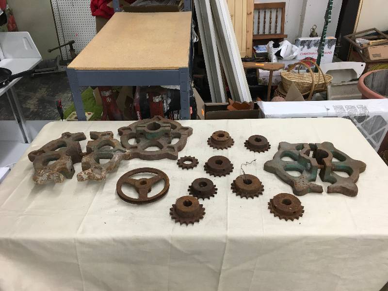 lot 69 image: Vintage Clamps and Folk Art