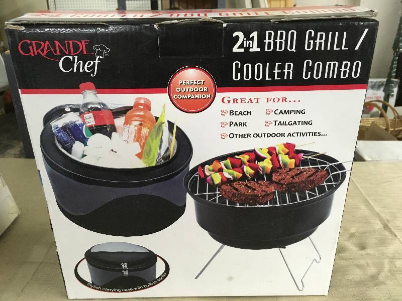 lot 127 image: 2-IN-1 Grill Cooler Combo