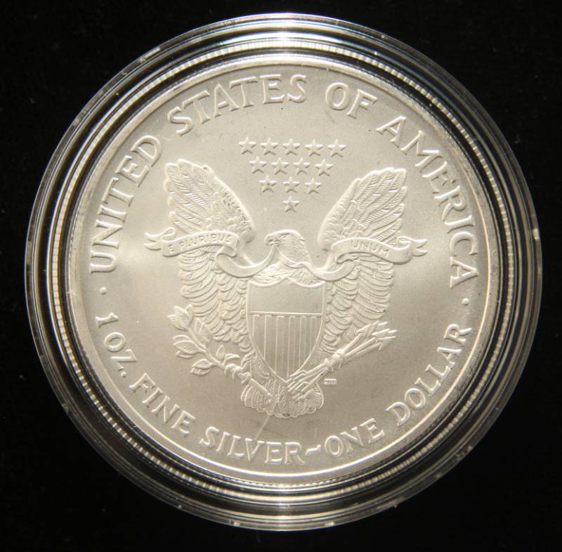 2005 AMERICAN SILVER EAGLE 1 TROY OZ. .999 FINE SILVER IN AIRTITE