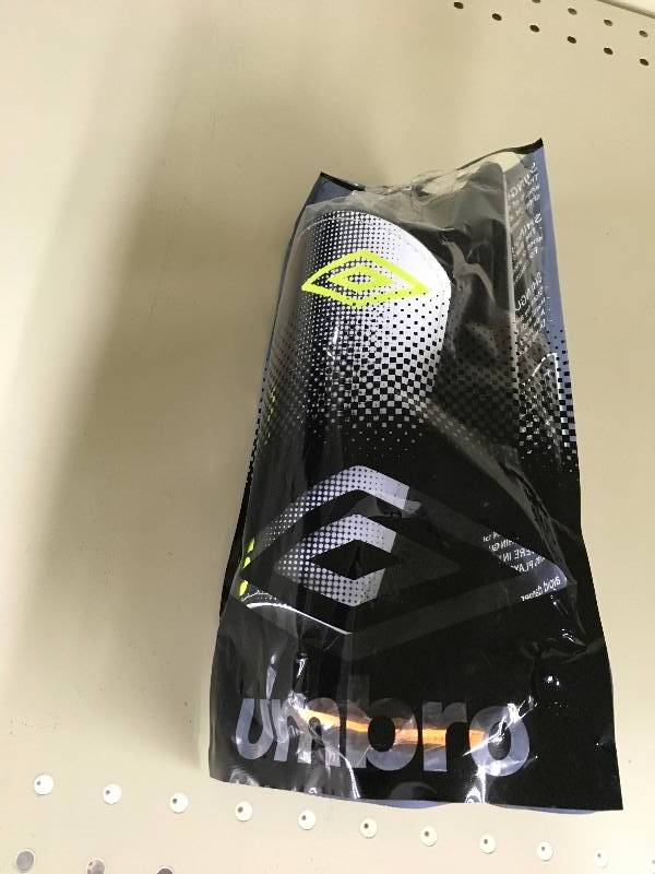 lot 16 image: Umbro Soccer Shin Guards, Retail $14.99