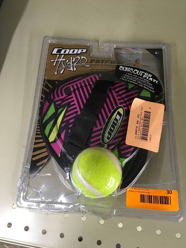 lot 30 image: Coop Hydro Pool Catch, Retail $12.99