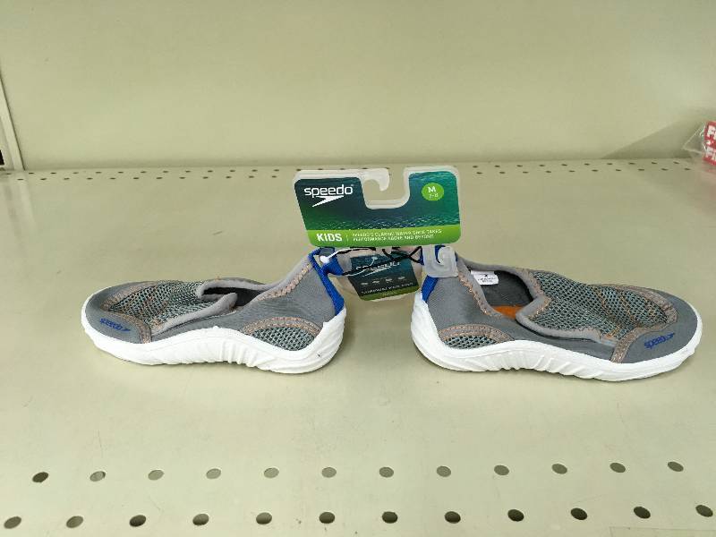 lot 38 image: Speedo Kids Water Shoes, Retail $10.99