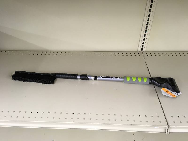 lot 83 image: Hopkins Snow Brush, Retail $14.99