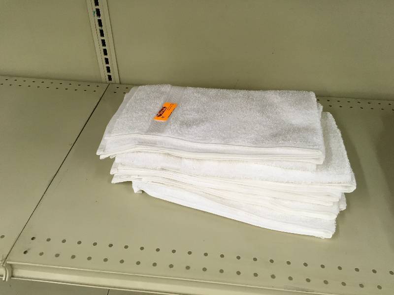 lot 99 image: 6PK Hand Towels