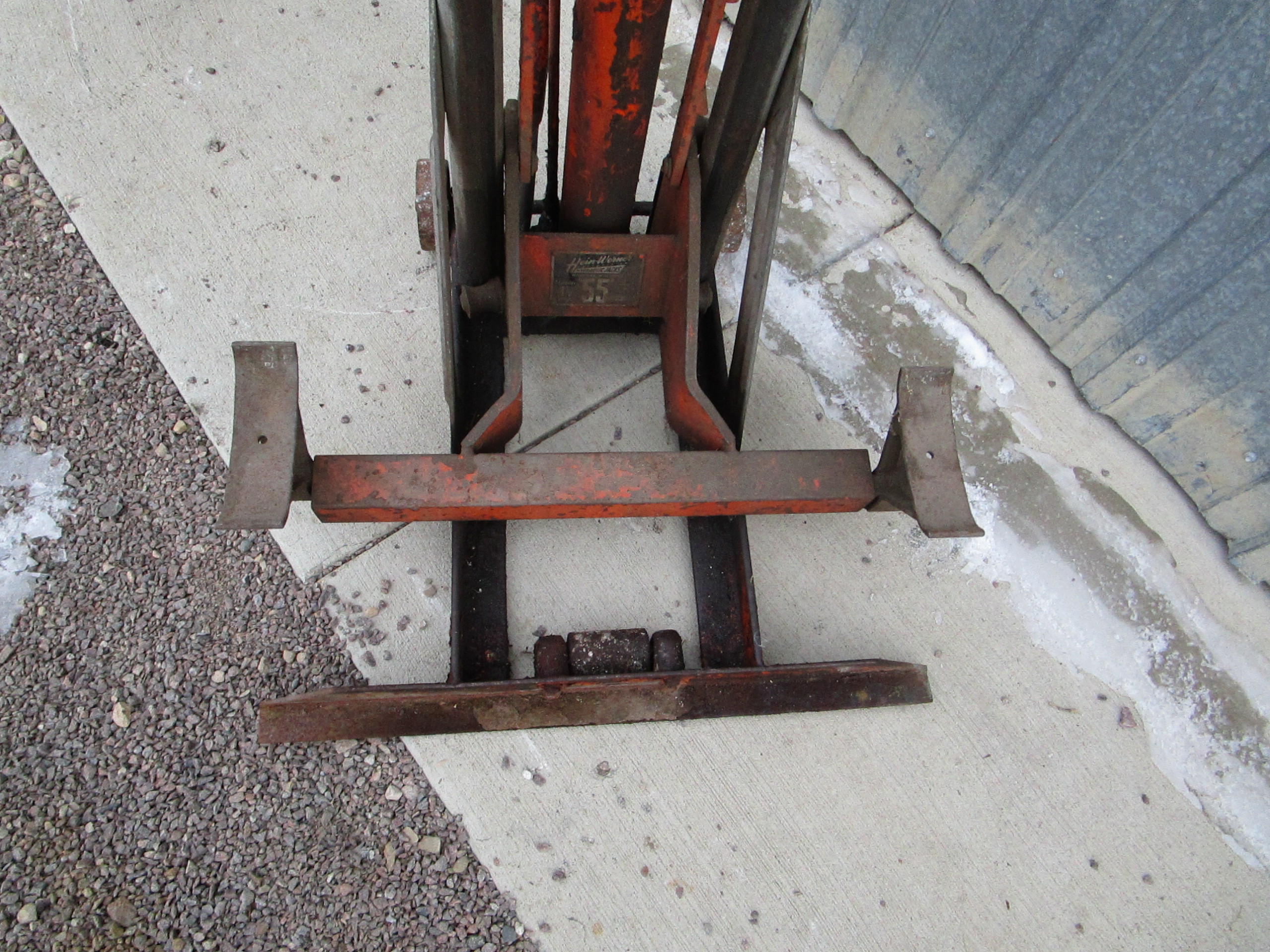 lot 21 image: Hein-Werner 1 12 ton Bumper Jack