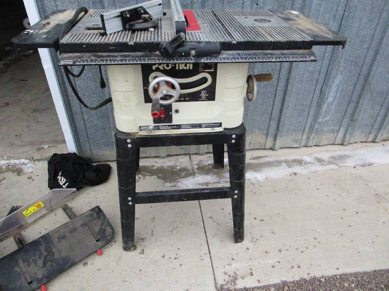lot 24 image: Pro-Tech Table Saw