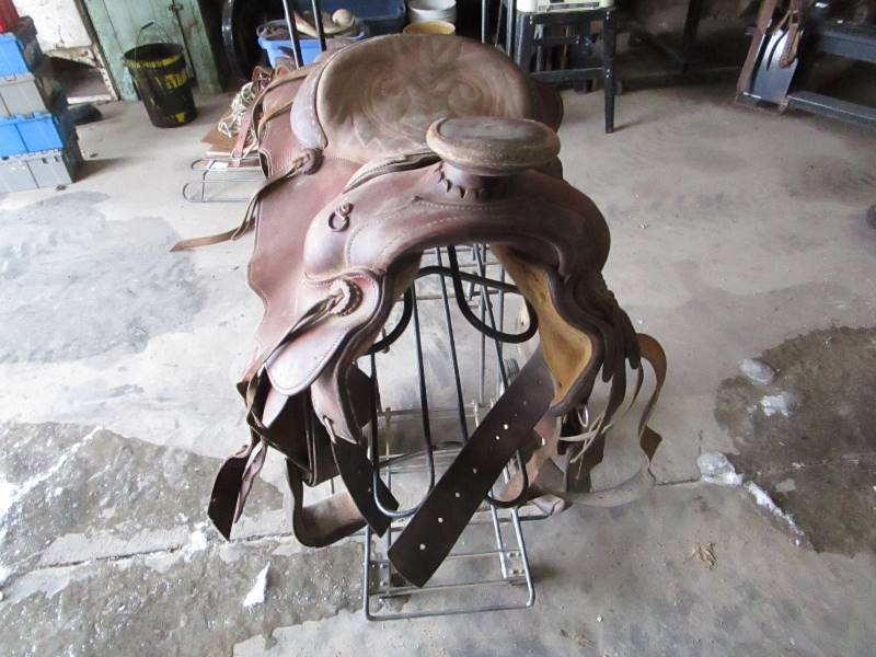 lot 26 image: Riding Saddle