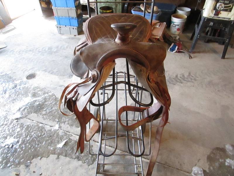 lot 28 image: Riding Saddle