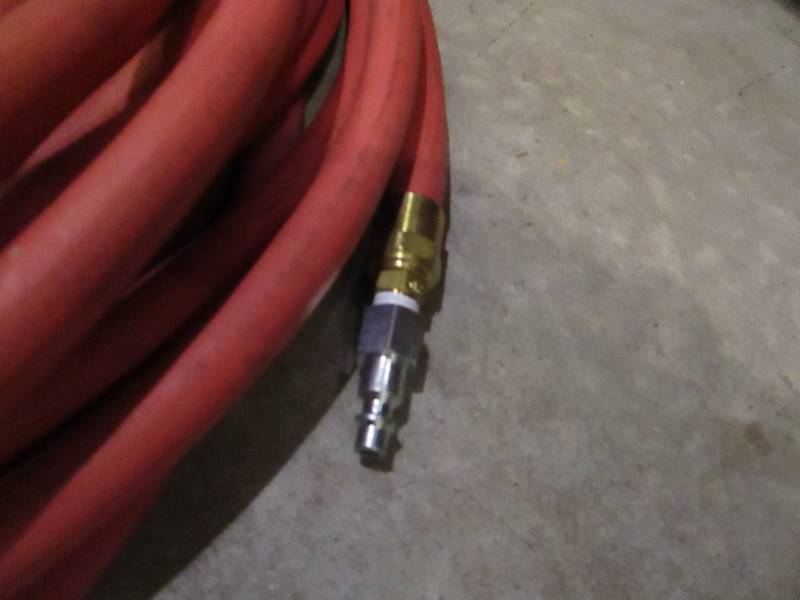 lot 38 image: 38 Air Hose Aprox 75